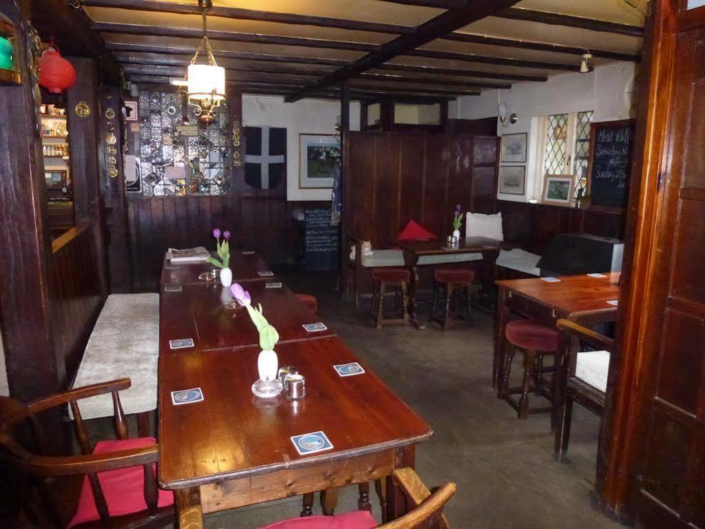 Cornish Arms Inn Port Isaac 2 Miles Pendoggett Exterior photo